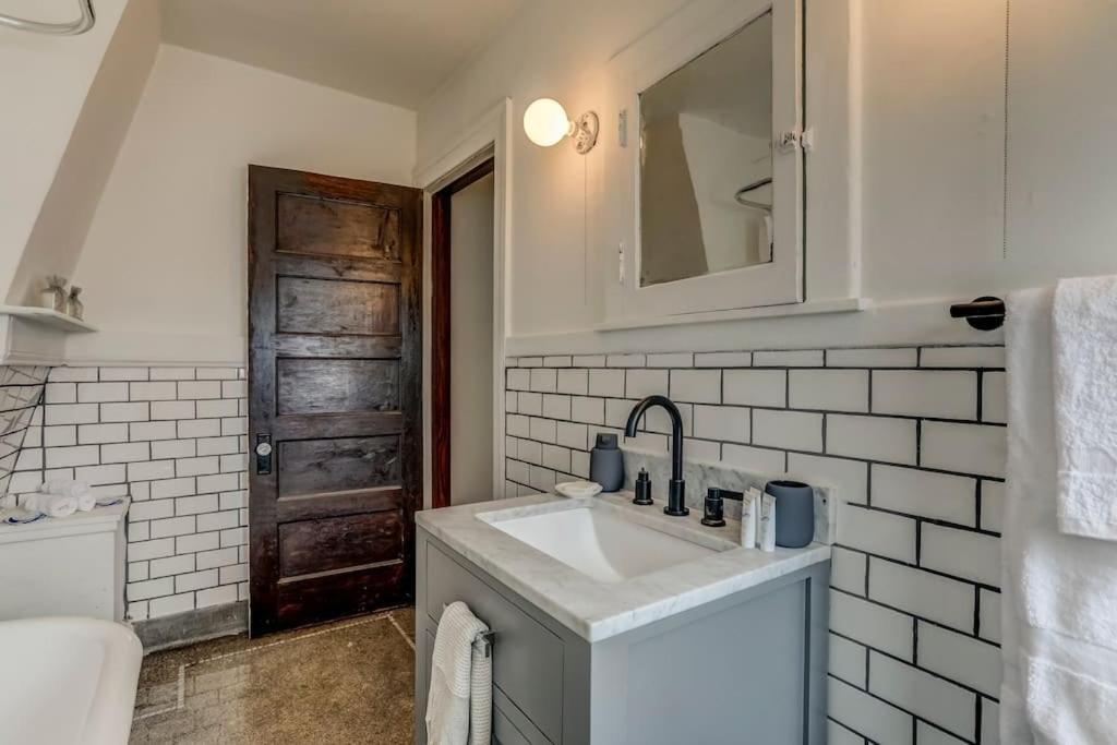 Luxe Mid-Century Styled Historic Townhouse #1 Villa Detroit Luaran gambar