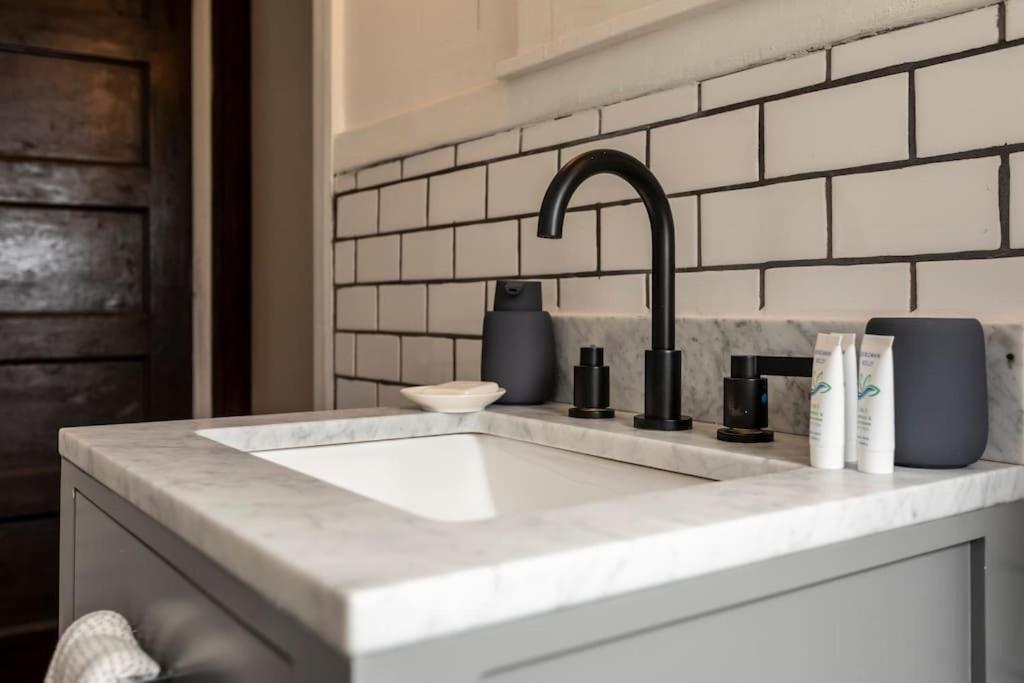 Luxe Mid-Century Styled Historic Townhouse #1 Villa Detroit Luaran gambar